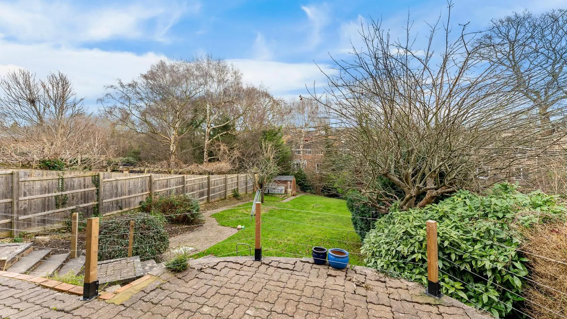 Elegant Retreat In Cheltenham - Garden & Parking Included