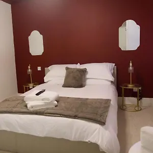 2 Bedroom - The Ruby Apartment